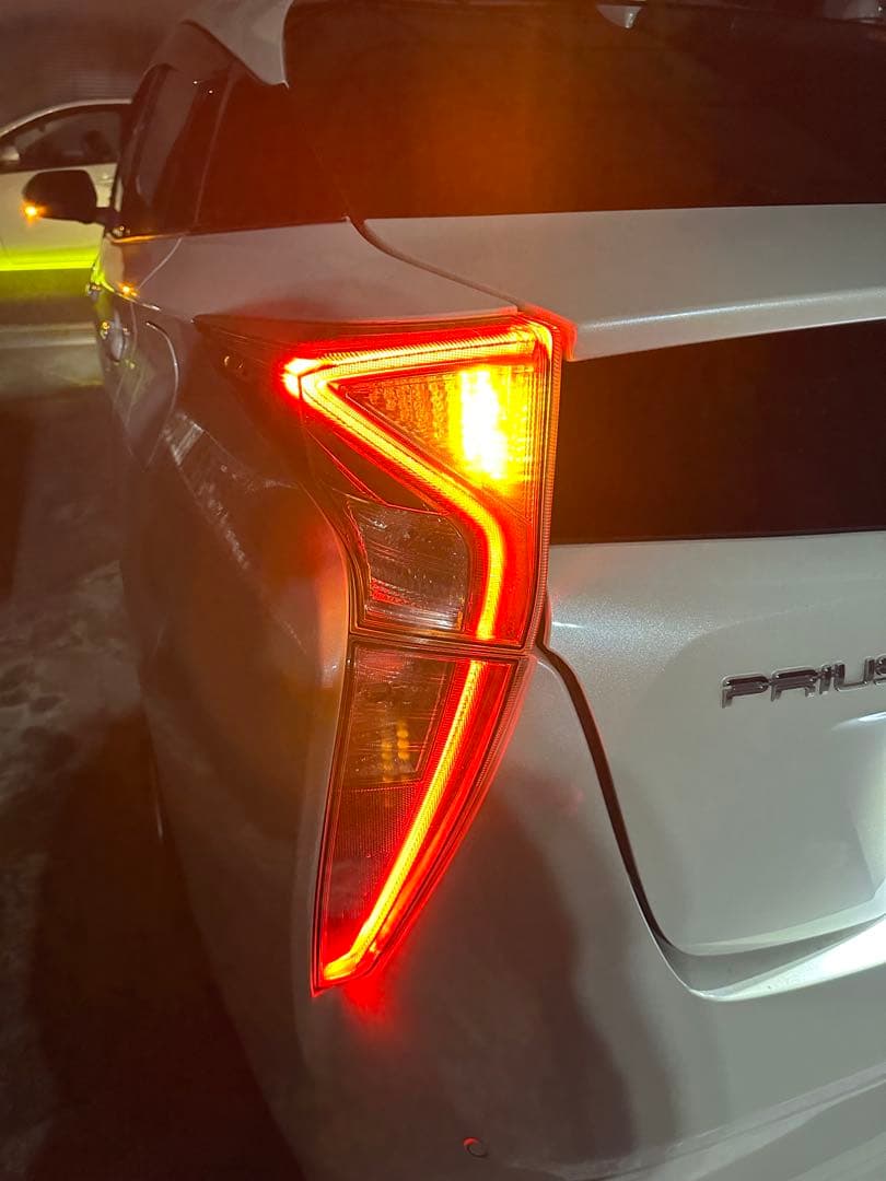 【SALE】プリウス50 前期 シーケンシャルテールランプ ワンオフ