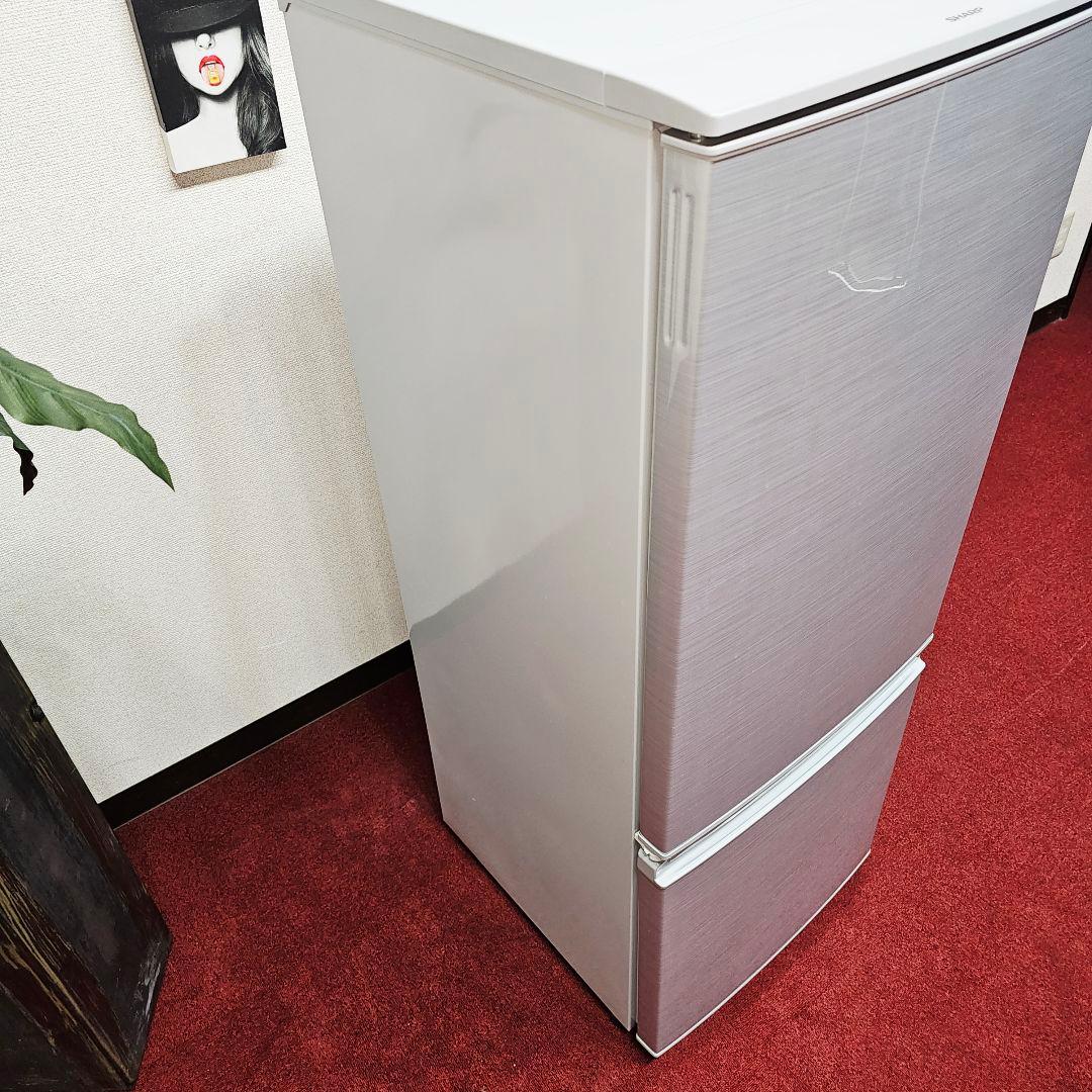 ホワイト冷凍庫 透明棚付き