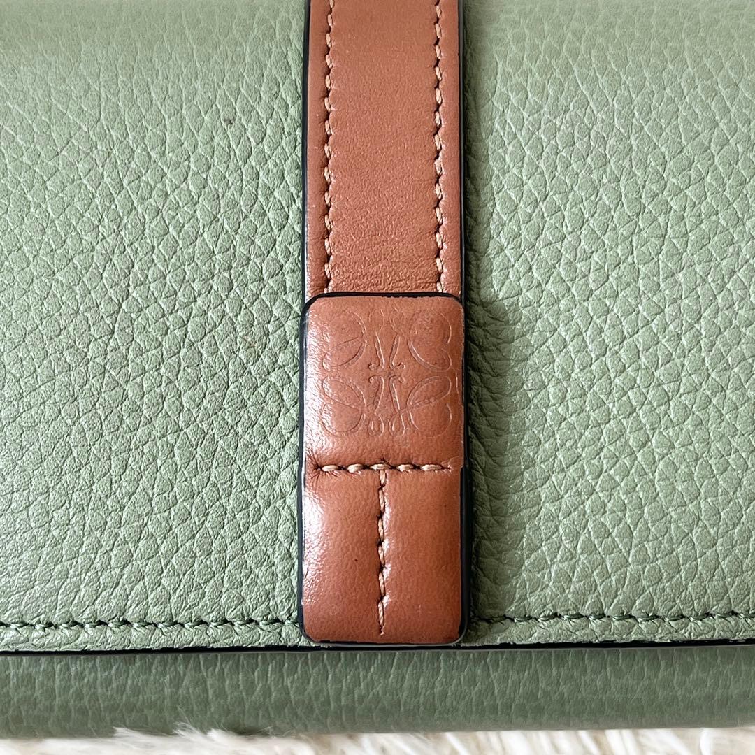 LOEWE 三つ折り財布　コンパクト　アナグラム トライフォールド グリーン