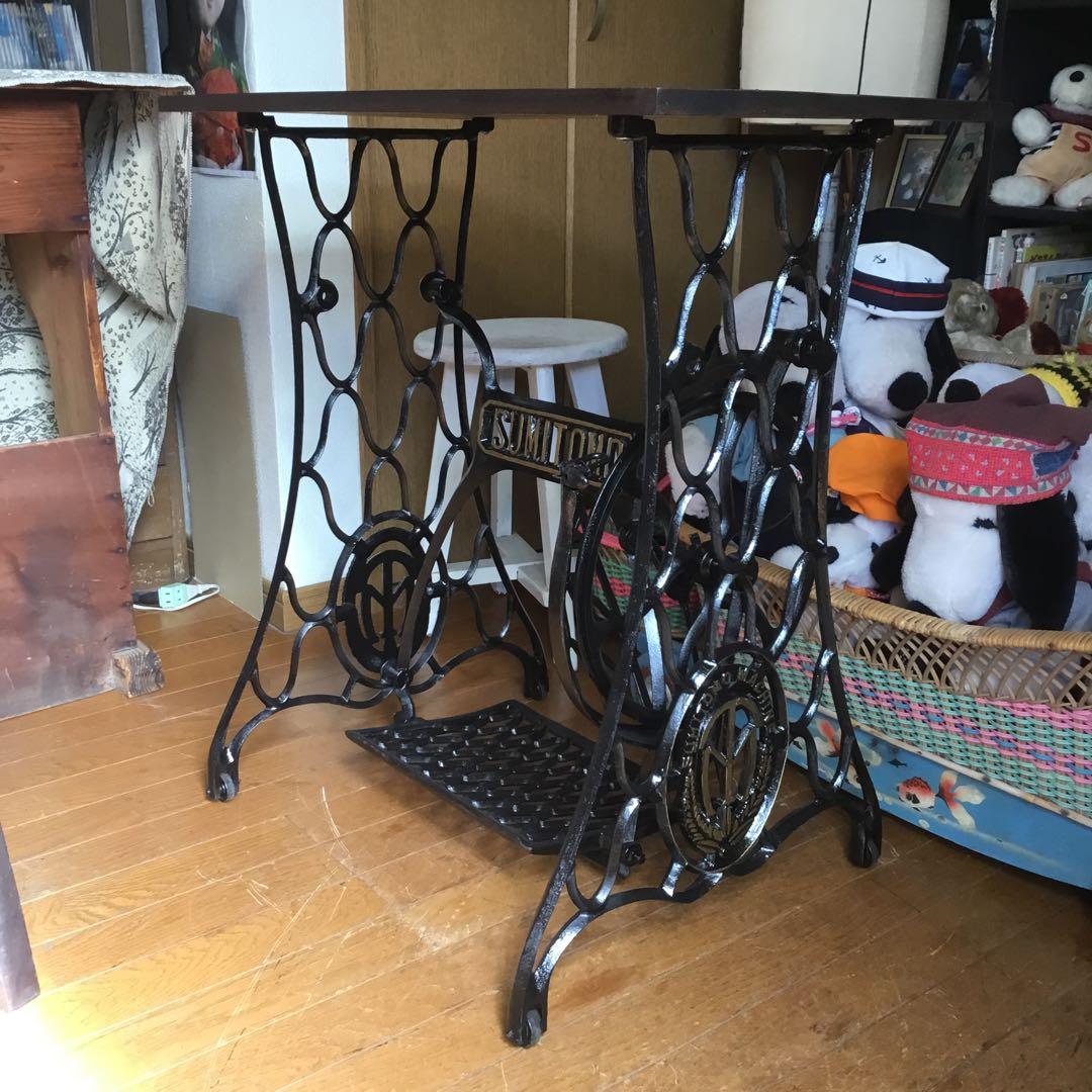 ※アンティーク※ SUMITOMO足踏みミシン脚のテーブル　アイアン