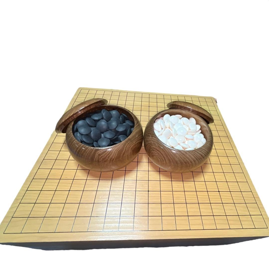 木製碁笥付き 碁盤　本蛤碁石・那智黒碁石　フルセット