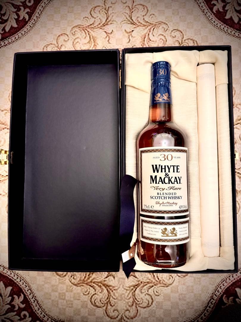 【希少•古酒】WHYTE & MACKAY 30 Years Old Blend
