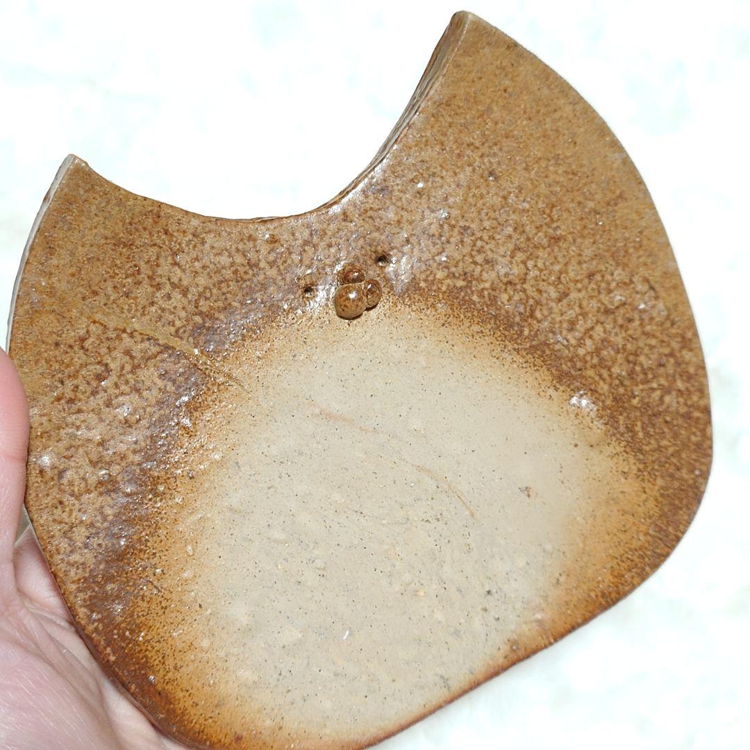 ◎【2600A】99.猫皿…備前焼
