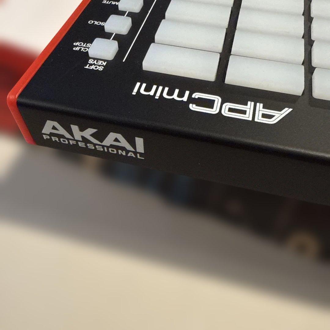AKAI APC mini MK2 MIDIコントローラー