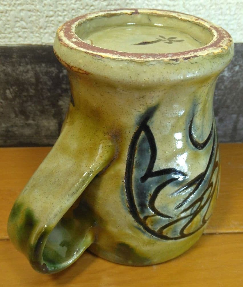 hn 人間国宝 金城次郎 壷屋焼マグカップ(笑魚海老紋カップ）栞 共箱