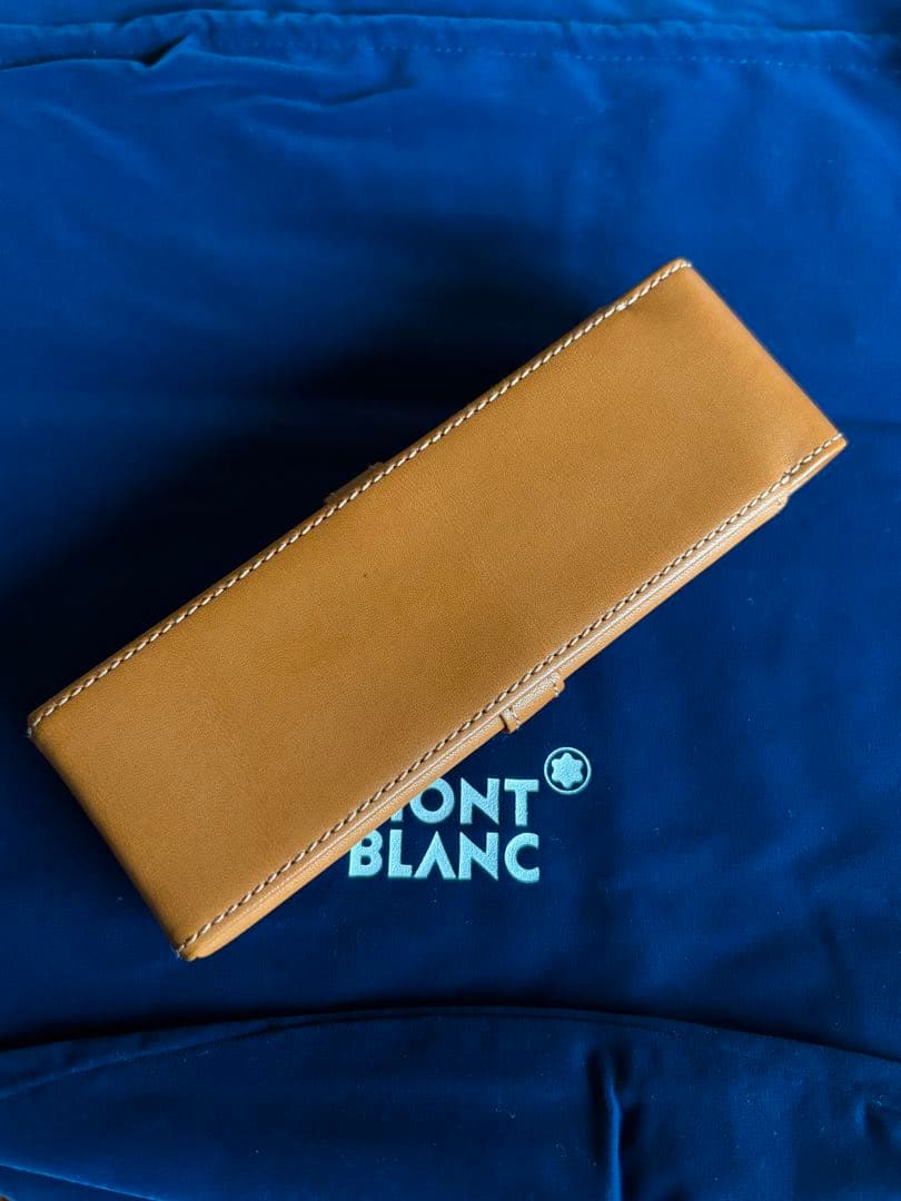 bookです。【モンブラン廃番ペンケース2本用】未使用/本革タンカラー