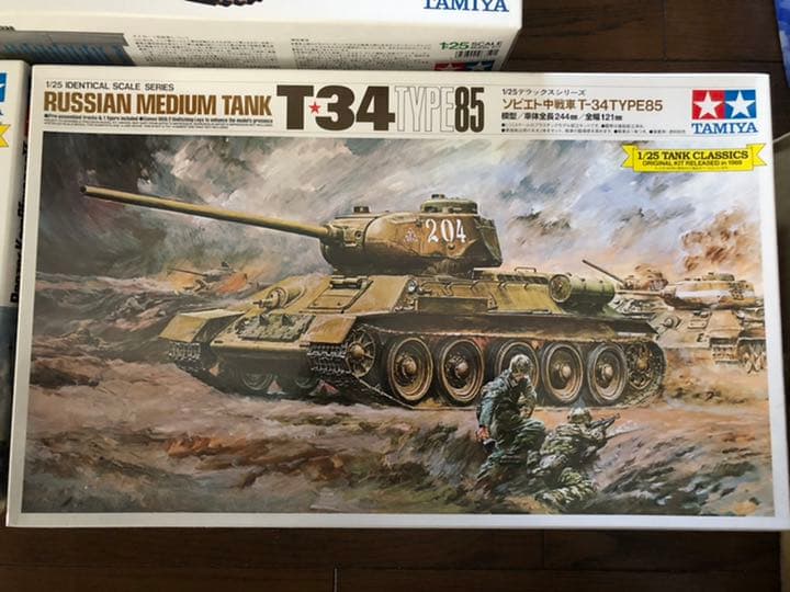 タミヤ　1/25 ティーガー パンターA T34 戦車セット