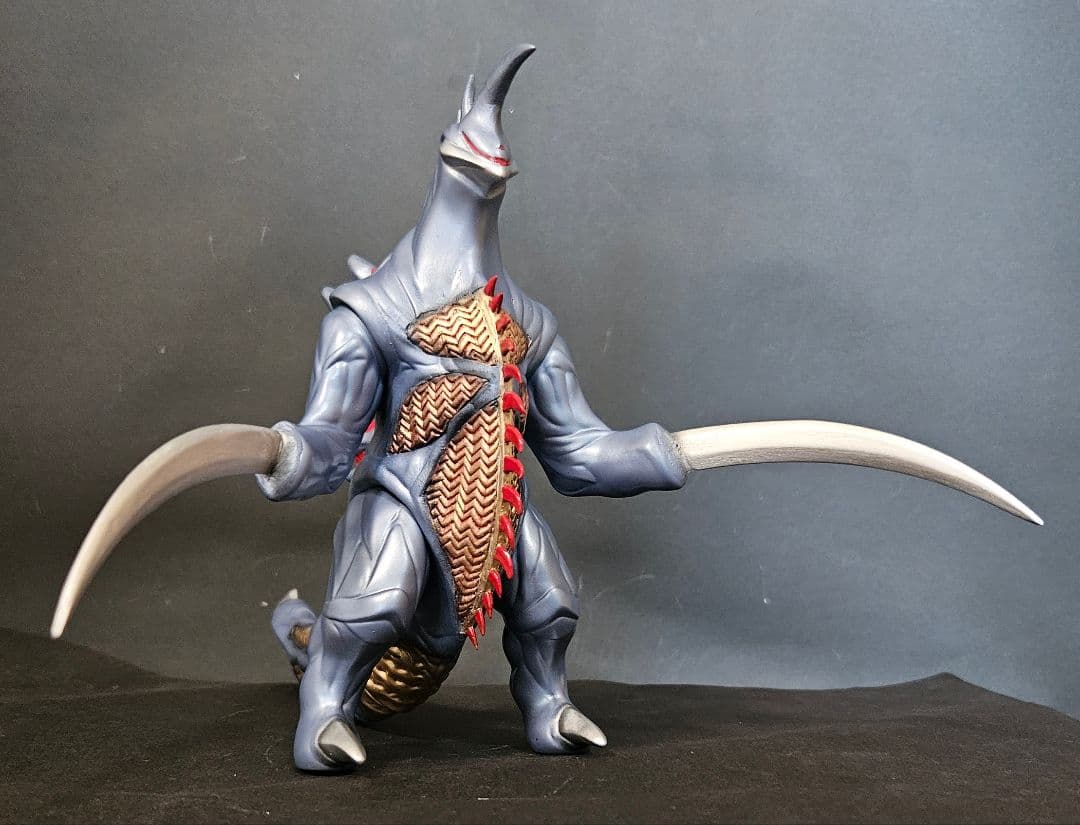 ゴジラ怪獣ソフビ　ガイガンミレース　リペイント完成品