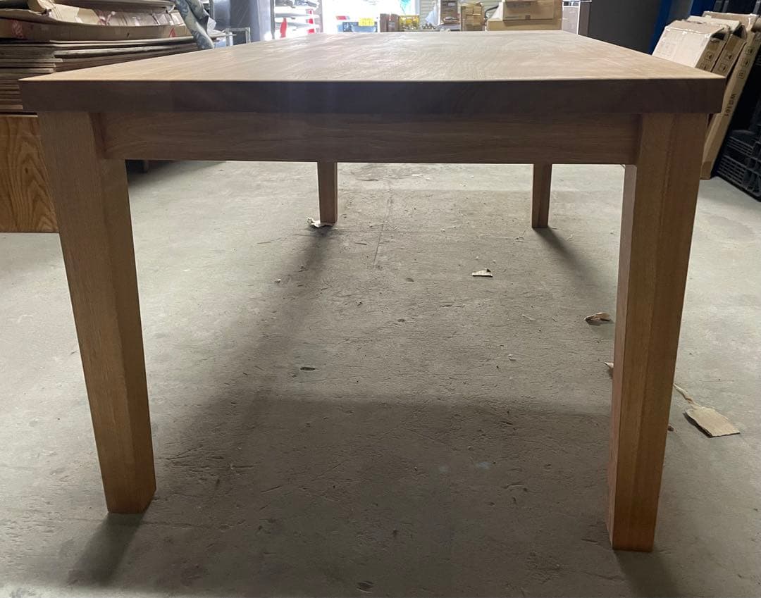 クルミ無垢板ダイニングテーブル　オイル仕上げ