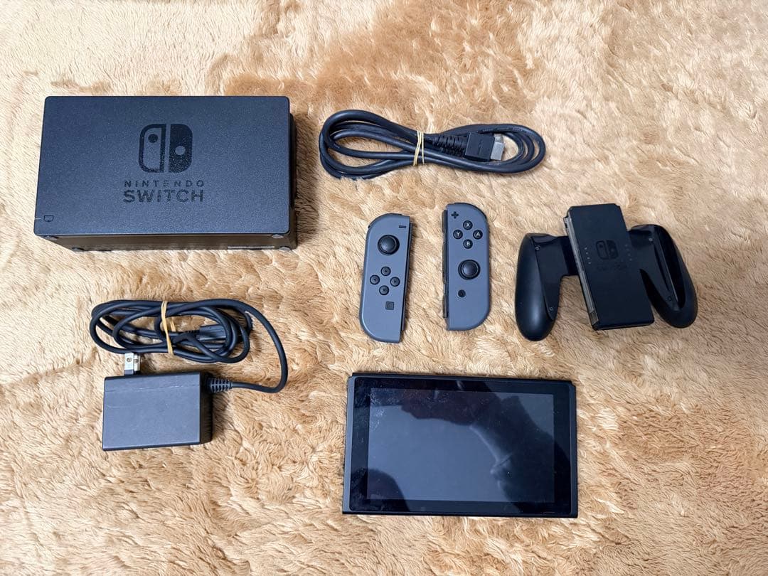 Nintendo Switch 本体 【箱無し、コントローラストラップ無し】