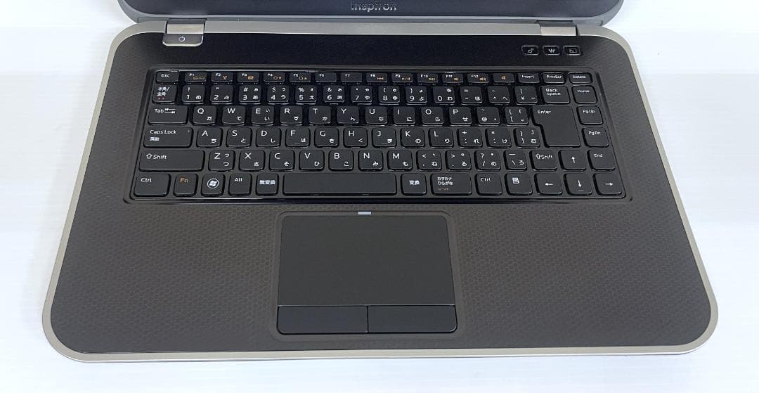 Inspiron　15.6　Core i7　8GB　SSD　Blu-ray