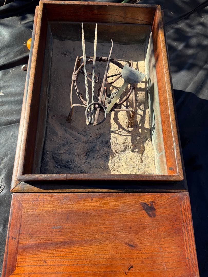 昭和初期 関東長火鉢 欅玉杢 木製 古民具 引き出し付 灰床 五徳 灰匙 猫板付