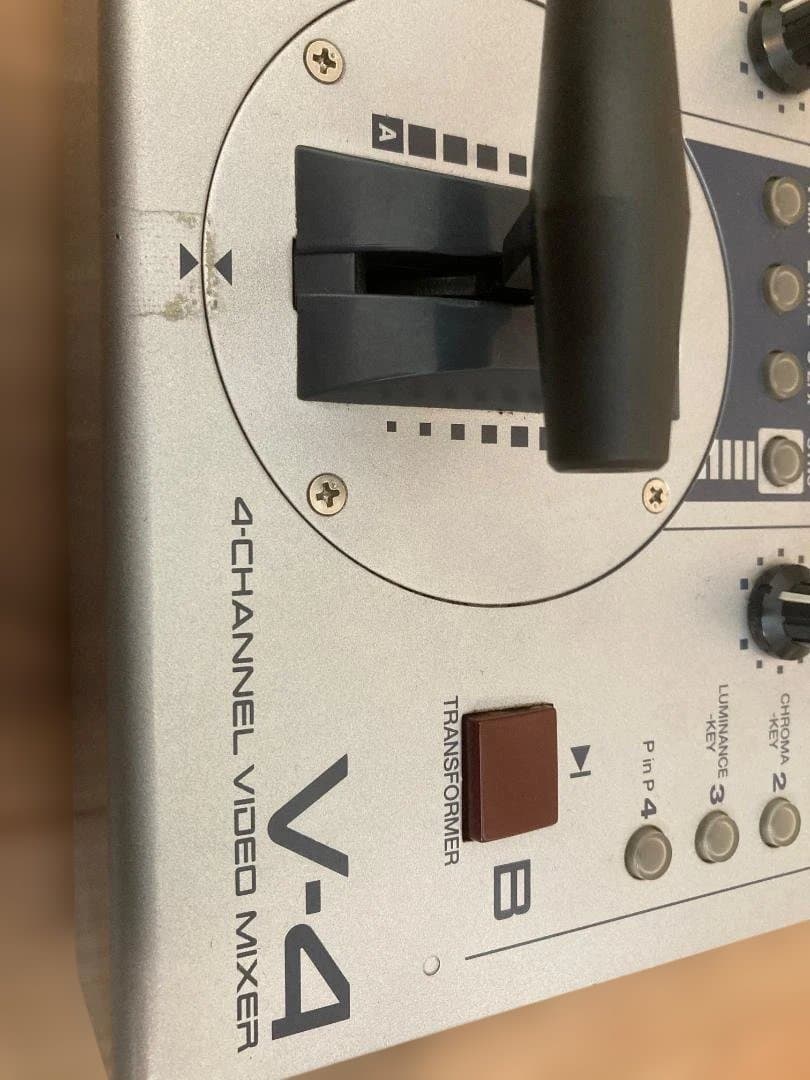 EDIROL V-4 4チャンネルビデオミキサー