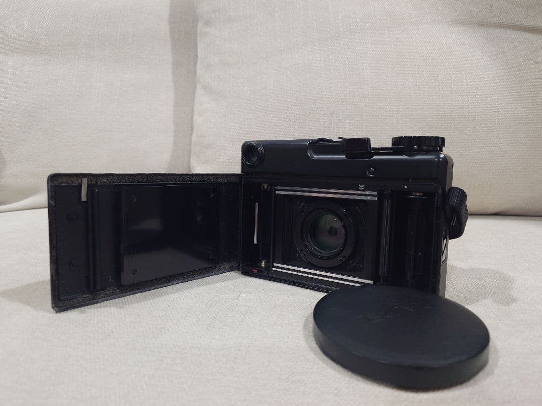 フィルムカメラ PLAUBEL makina67 NIKKOR 1:2 80mm