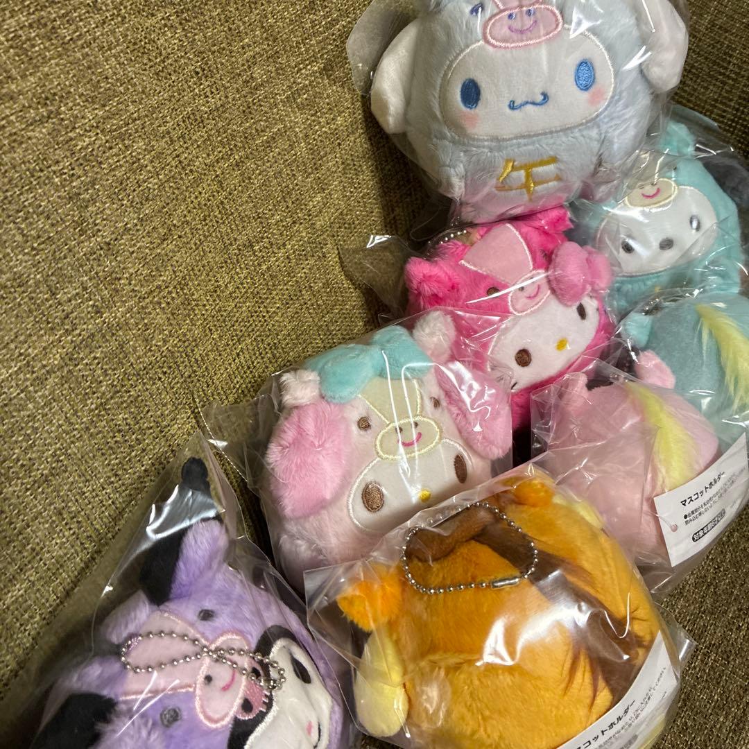 匿名送料込　新品●サンリオ　福袋　干支　マスコット　ぬいぐるみ　全７種　だるま