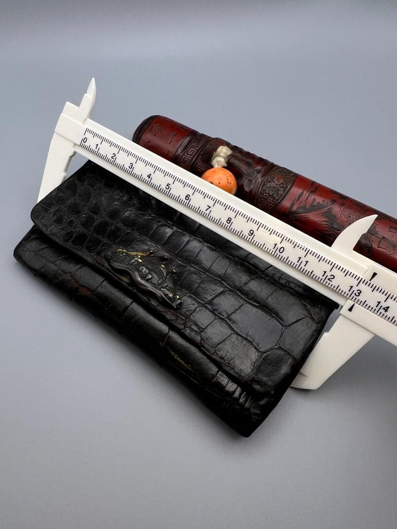 江戸明治時代　極上山水詩堆朱絵　秀心翁在銘　タバコ入　大玉珊瑚根〆　銀製キセル