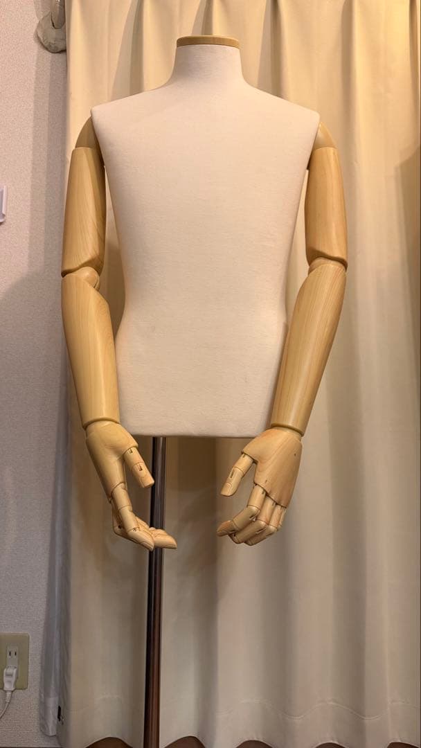 SUN製 腕付き メンズトルソー 業務用 撮影 店舗什器 アーム可動式