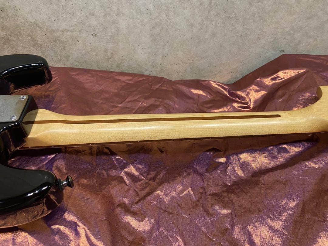 OBEY × SQUIER ストラトキャスター　オーベイ　スクワイヤー