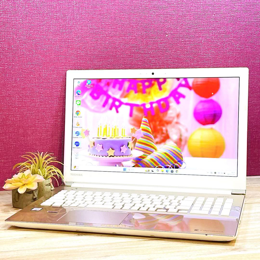 上品ゴールド✨Win11✨すぐ使えるノートパソコン✨カメラ✨ブルーレイ✨フルHD