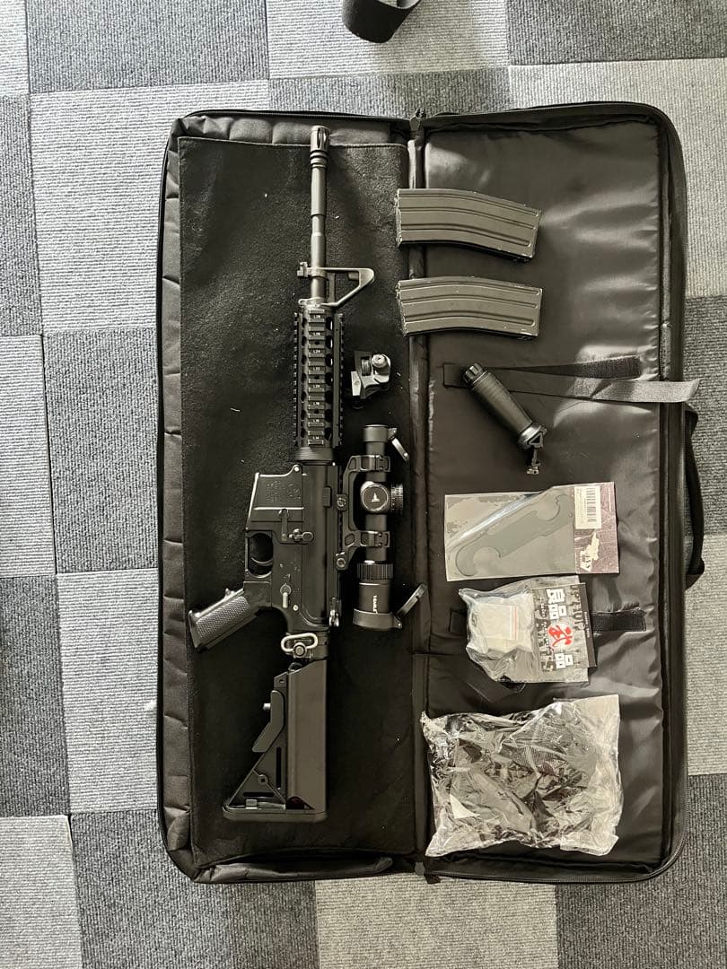 東京マルイ　次世代M4 新品スコープ、斜めフォアグリップ付き