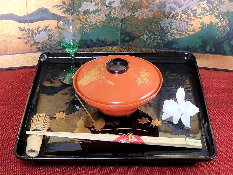 沈金　吸物椀　蝶に孔雀の図　朱色　木製品　５客　N1105AS-fbui