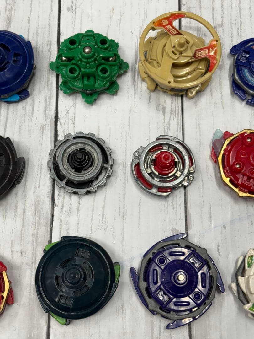 S*)様 ベイブレード22点セット　まとめ売り　バラ売り不可　ジャンク　おもちゃ