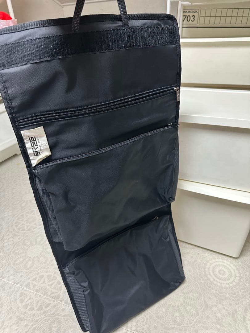 BREE 黒 折りたたみトラベルポーチ