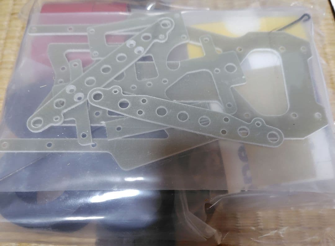 ABCホビー　スパーク4WD　未組み立て　 ボディは付属なし