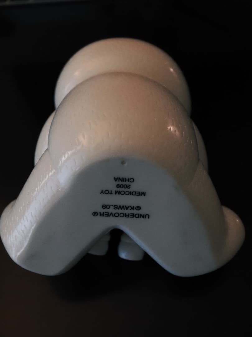 UNDERCOVER × KAWS ベアーコンパニオン 白 フィギュア