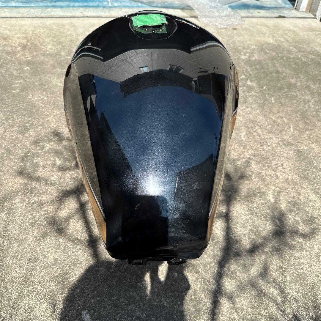 ゼファー1100 純正タンク