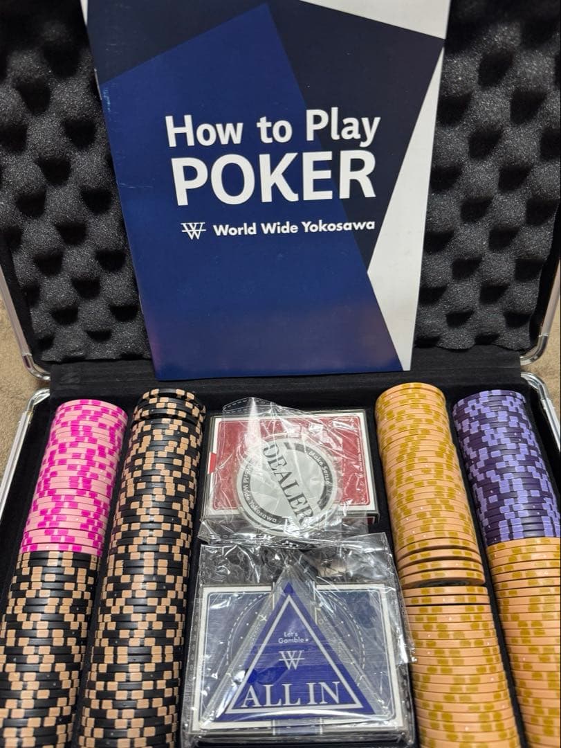 から　世界のヨコサワ　ポーカーセット