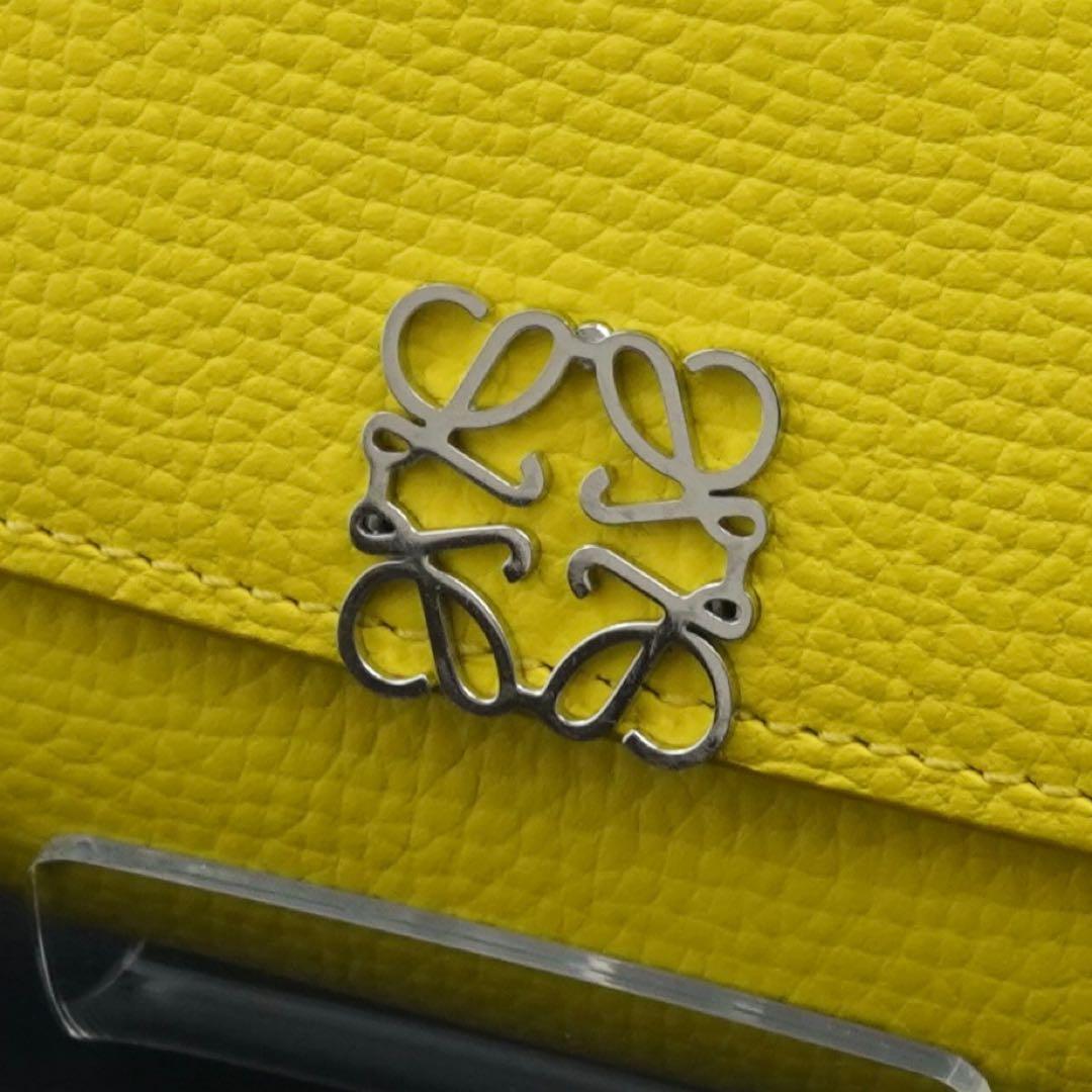 らんな　✨未使用品・箱保存袋付き✨　ロエベ トライフォールド