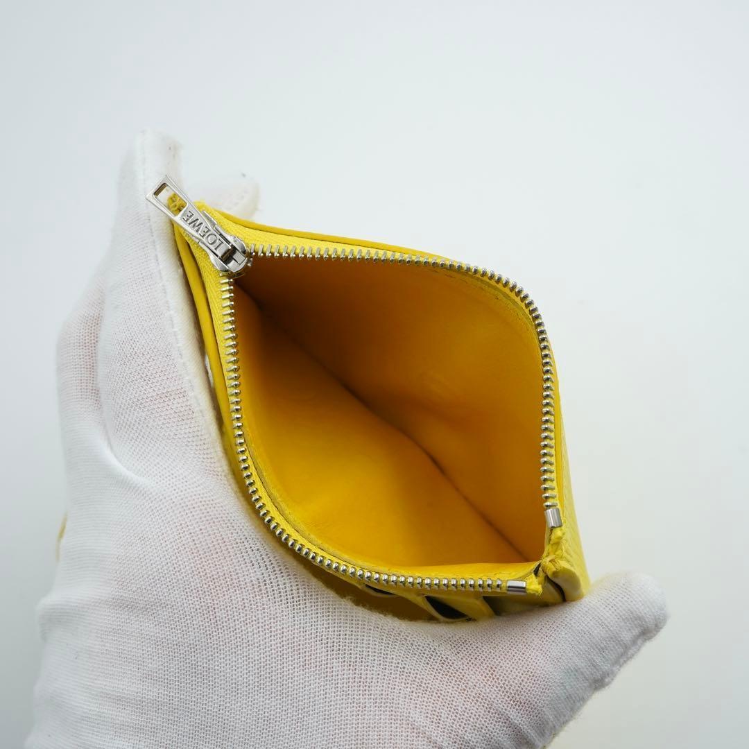 らんな　✨未使用品・箱保存袋付き✨　ロエベ トライフォールド