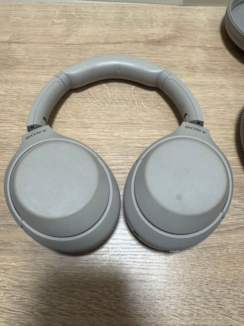 ワイヤレスヘッドホン WH-1000XM4