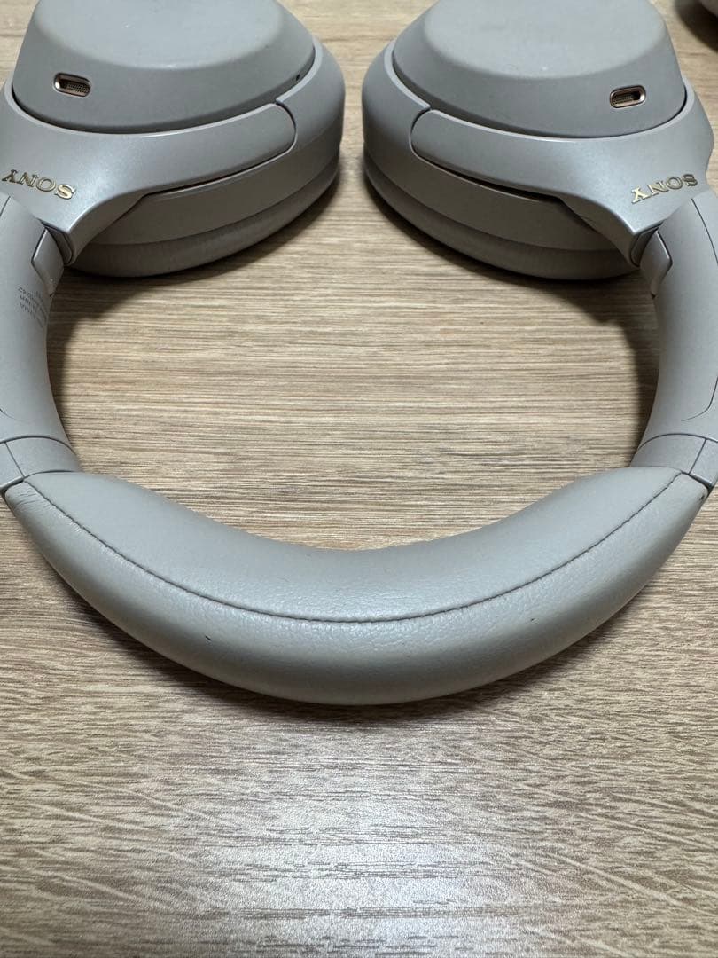 ワイヤレスヘッドホン WH-1000XM4