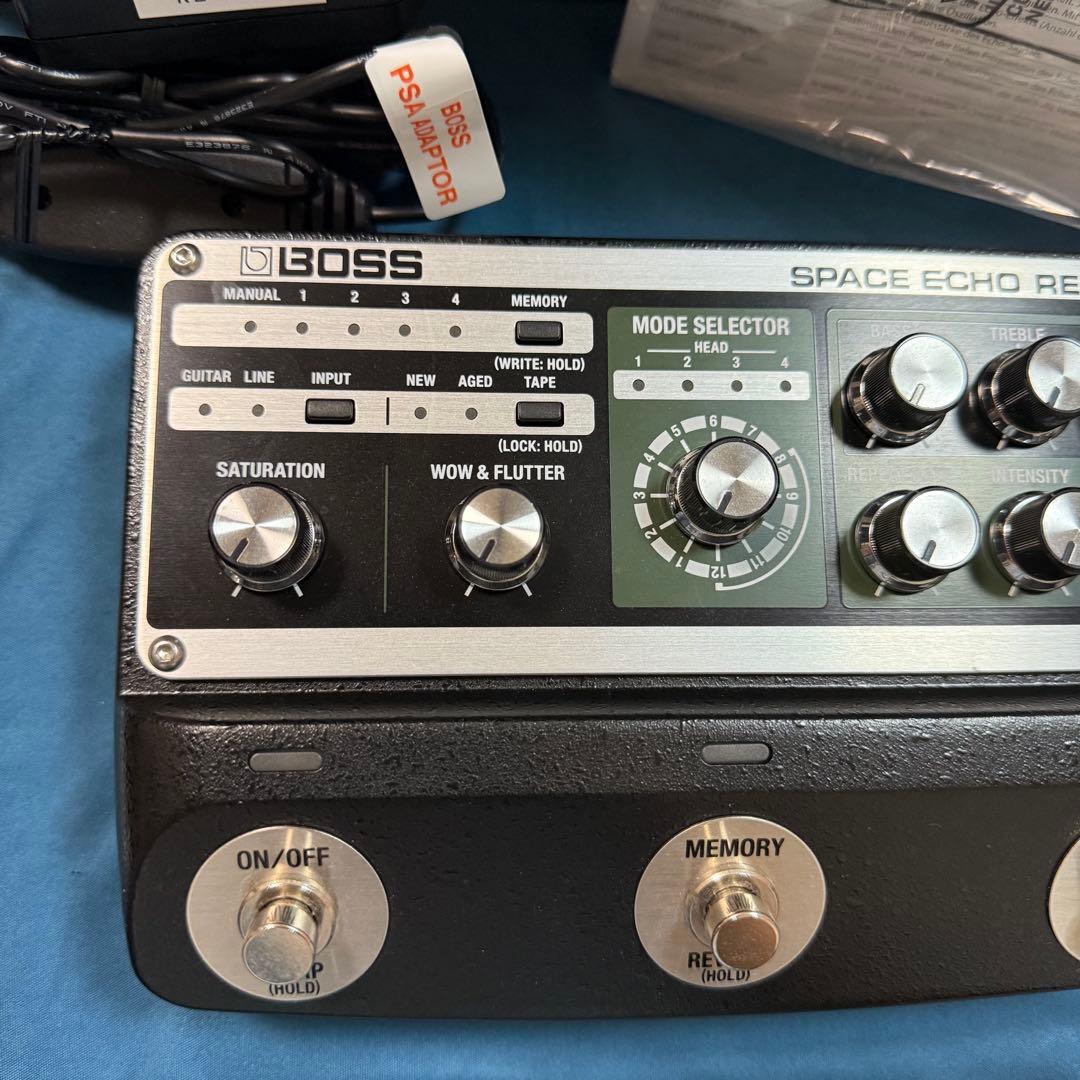 BOSS スペースエコー RE-202 多機能ディレイ 付属品完備 MIDI対応