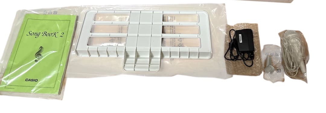 CASIO　カシオ　キーボード　LK-315　61鍵盤　光ナビゲーション