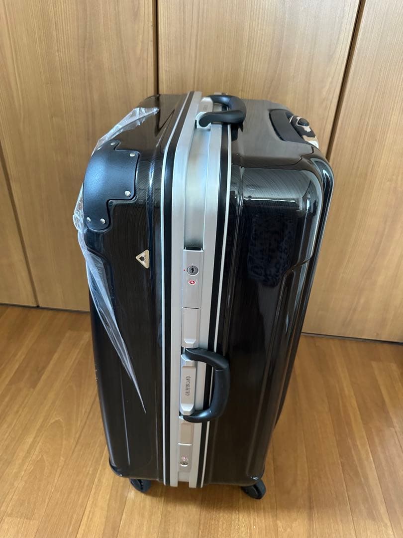 キャリーケース　Lサイズ
