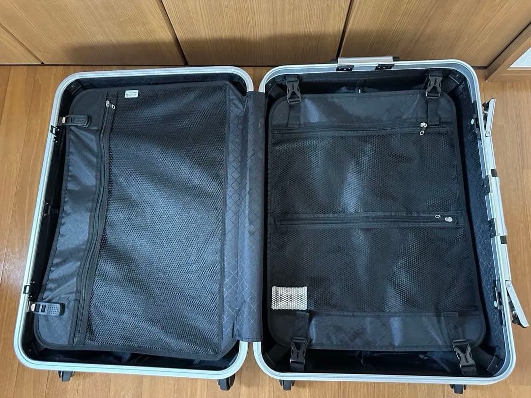 キャリーケース　Lサイズ