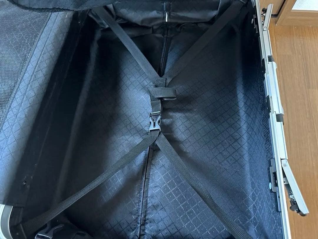 キャリーケース　Lサイズ