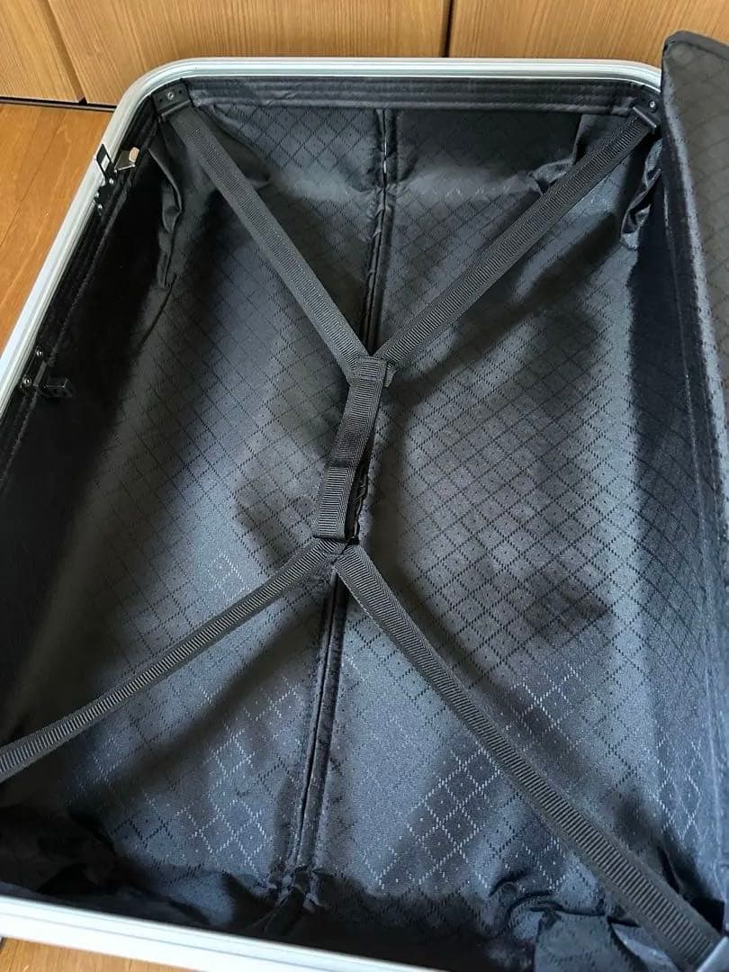 キャリーケース　Lサイズ