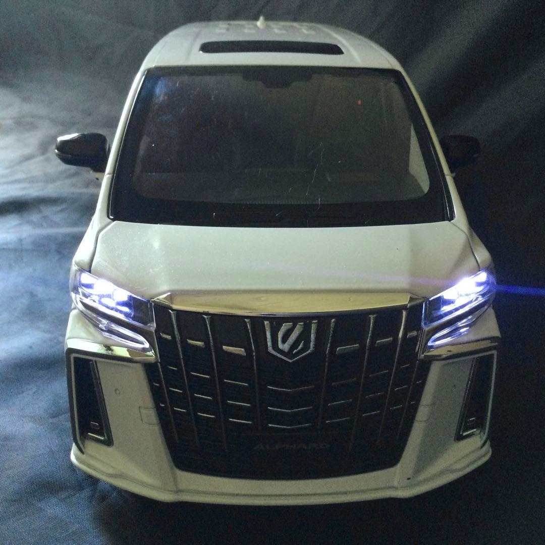 トヨタ アルファード 2023年型 TOYOTA ALPHARD 1/18