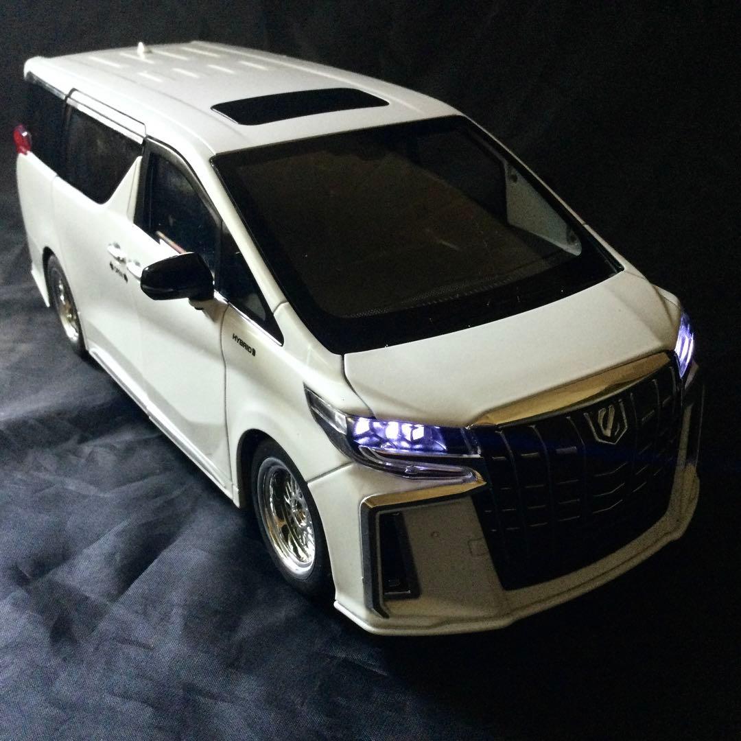 トヨタ アルファード 2023年型 TOYOTA ALPHARD 1/18