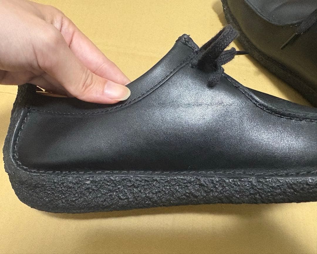 クラークス ナタリー ブラック レザー ブーツ