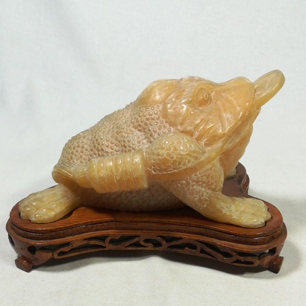 三本足　銭蛙　天然石　台座　財運アップ　風水　縁起物