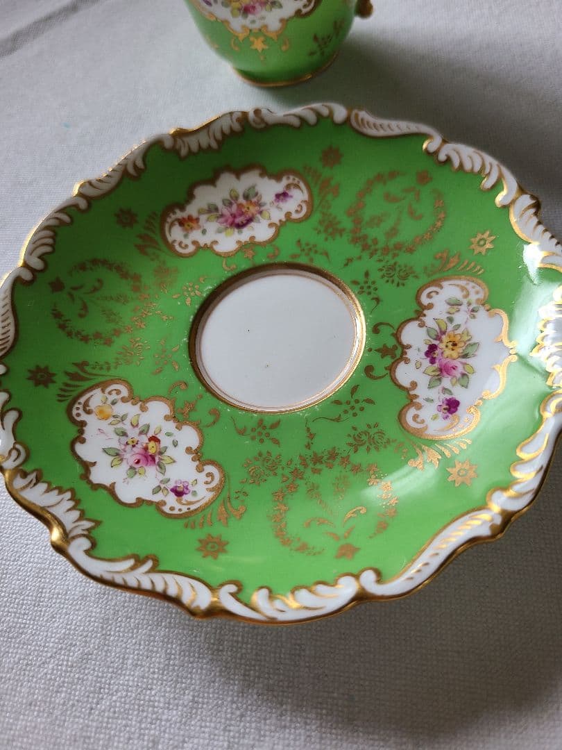 アンティーク英国名窯コルポート　デミタスカップ&ソーサー