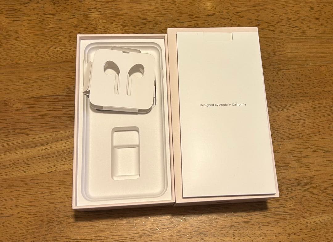 Apple iPhone 8 Plus 本体　ゴールド 箱付き