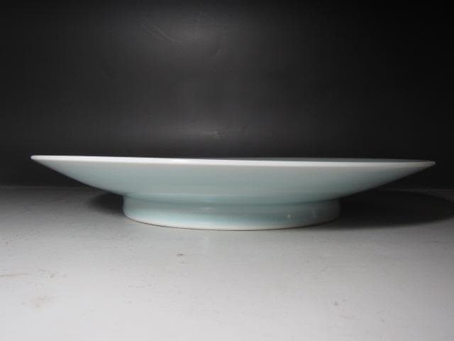 ★　塚本快示　(快山)　青白磁涛文皿　目をひく一品です★x507