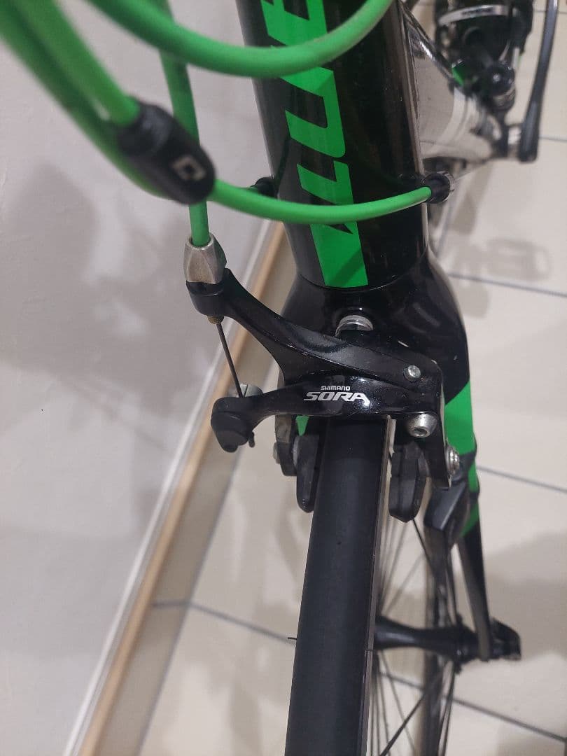 GIANT 「ジャイアント」 CONTEND ロードバイク アルミ　空気入れ