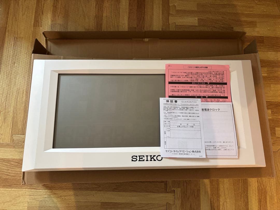 SEIKO デジタル時計 ホワイト　GP502W